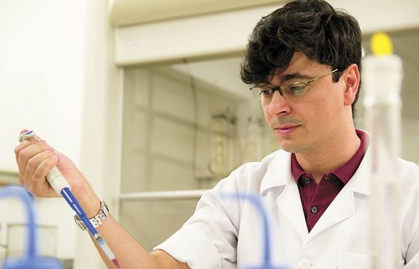 Cientista da cidade recebe prêmio cedido por entidade internacional