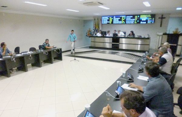 Câmara realiza sessão ‘extra’ para aprovação de títulos de cidadania