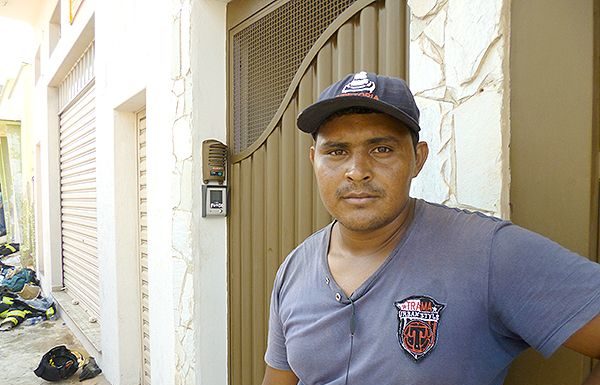 Pedreiro arrisca a própria vida para tentar salvar mãe e filha