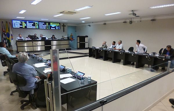 Câmara aprova nove projetos e Orçamento do ano que vem