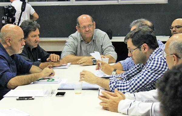 Merenda escolar pode ser municipalizada