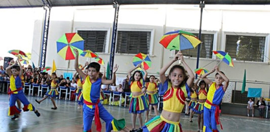 Emef ‘Eugênio Santos’ realiza festival com danças regionais
