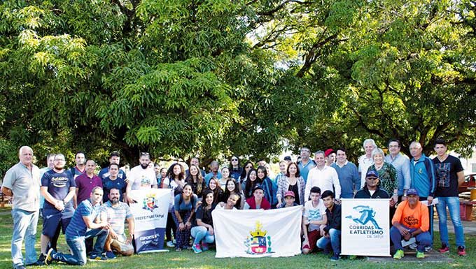 Tatuí estreia nos Regionais com vitórias