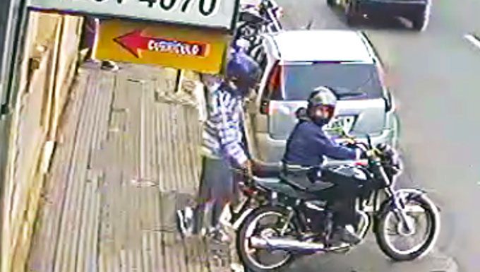 Dupla assalta escritório e leva R$ 1,5 mil