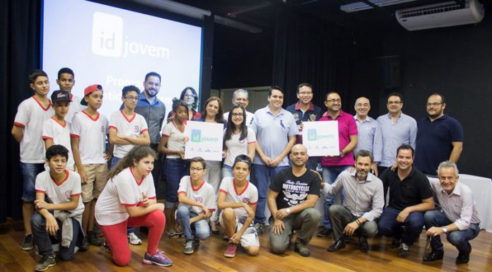 Evento no CEU marca a apresentação da ID Jovem no município
