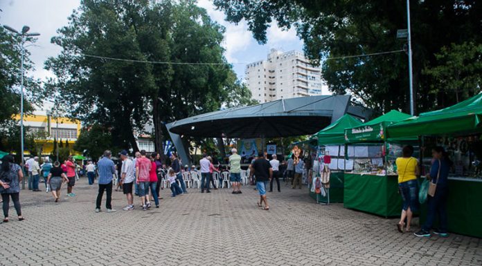 Pça. da Matriz recebe “Feira de Artesanato” com arte e alimentos