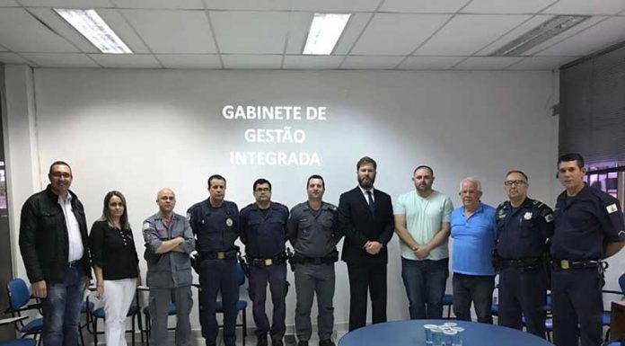 Integrantes de gabinete fazem reunião e GCM apresenta ação