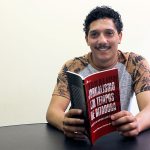 ‘Indicada a estudantes, obra é essencial’, avalia professor