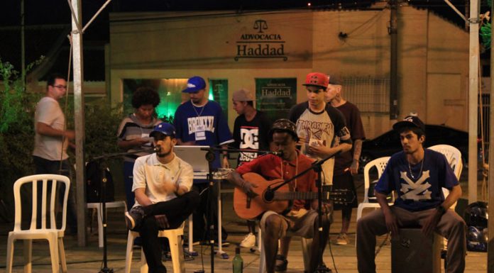 Rolê na Praça tem skate, basquete e mistura entre hip hop e ‘cordas’