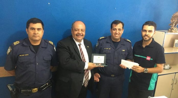Guarda Civil de Tatuí recebe homenagem do Colégio Adventista