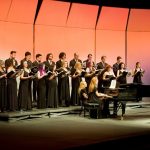 Coro Sinfônico do Conservatório apresenta Cantiga de Natal na Praça da Matriz