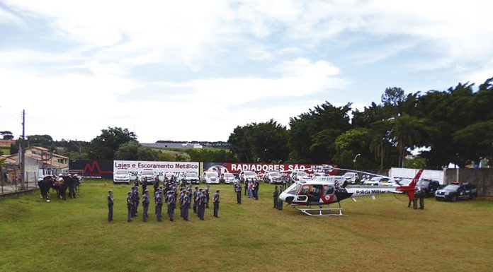 Operação aborda 112 pessoas e fiscaliza 41 autos e 12 motos