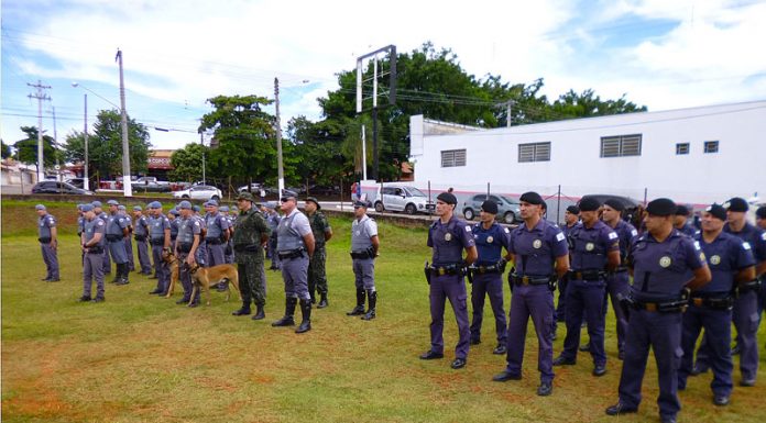 Polícia Militar promove operação e cumpre mandados de prisão na sexta