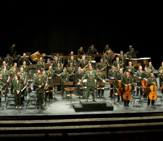 CDMCC recebe Banda Sinfônica do Exército