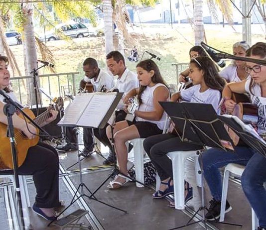 CEU das Artes fará atividade musical de violão e canto coral