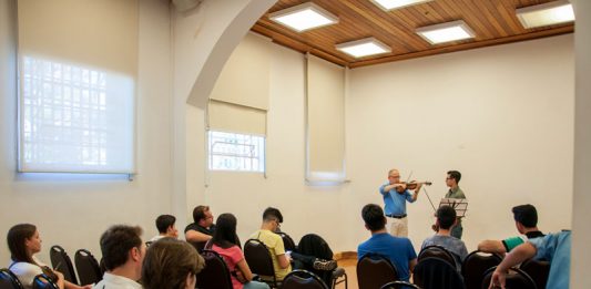 Museu ‘Paulo Setúbal’ recebe masterclass de violino na quinta