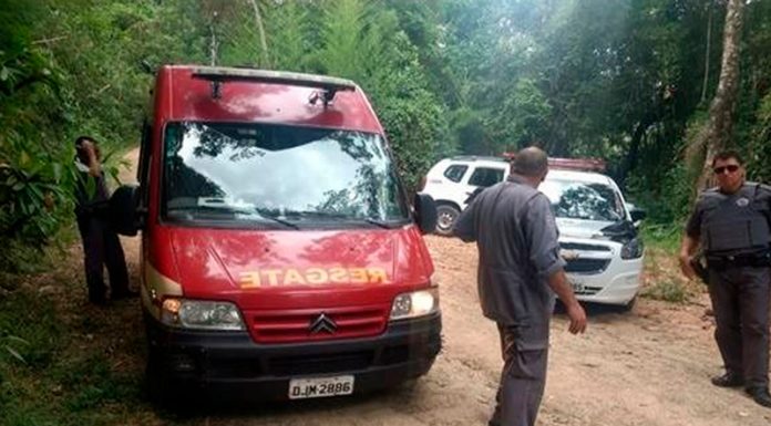 PM resgata garota de 12 anos após ela ter se afogado em rio