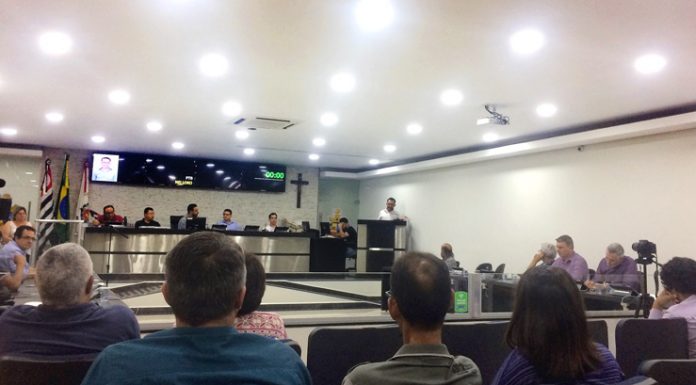 Vereadores aceitam formulação de grupo para coordenar a Educação