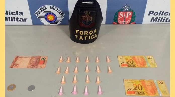 Acusado de tráfico tenta fugir da PM na chuva e é preso após escorregão