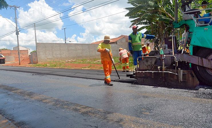 ‘Asfalto Novo’ chega à vila Dr. Laurindo e ao Jardim Santa Rita