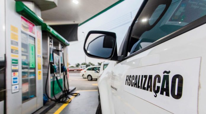 “Fisco Paulista” coleta amostras de etanol e gasolina em posto de Tatuí
