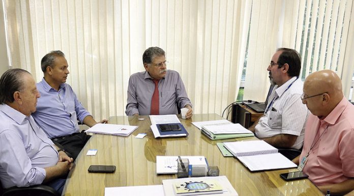 Gonzaga divulga novo acordo sobre buracos pela rede da Sabesp
