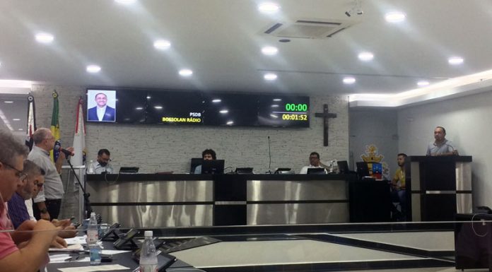 Parlamentares abordam corte de verba e obra de revitalização