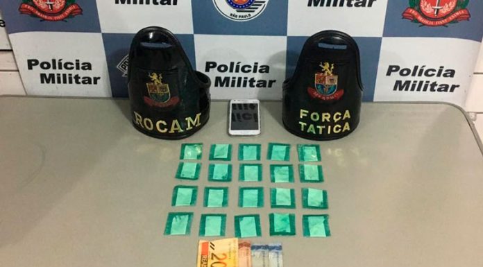 Homem flagrado com porções de cocaína em bar da Angélica