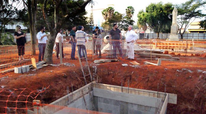 Obras da Praça da Santa são acompanhadas pelo Comtur