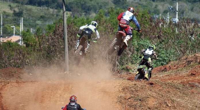 Tatuianos vencem etapa do torneio estadual de motocross no município