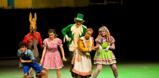 “Cia. de Teatro” leva ao palco musical infantil na quinta-feira