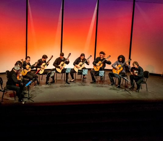 Camerata de Violões do CDMCC faz concerto na noite desta quarta-feira
