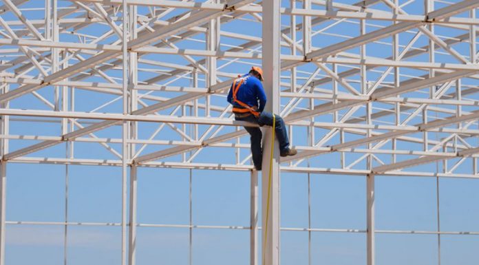Prefeitura retoma obras do Centro de Iniciação Esportiva no Jd. Lucila