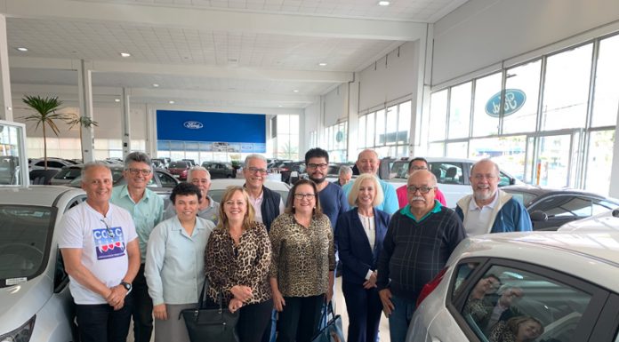 Carros oriundos de ação trabalhista da Ford são entregues a 9 entidades