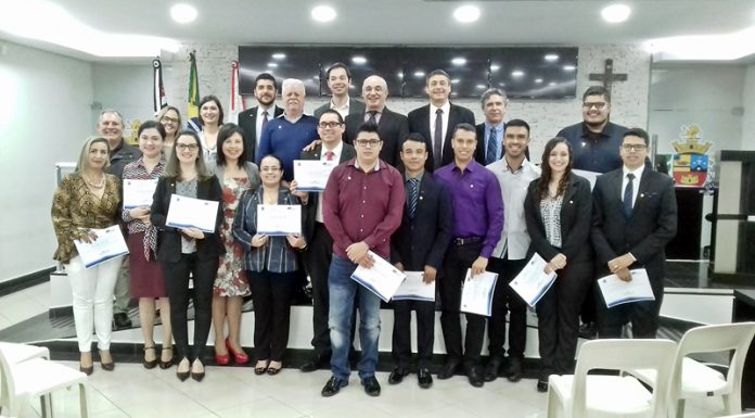 Administradores são homenageados no Legislativo tatuiano