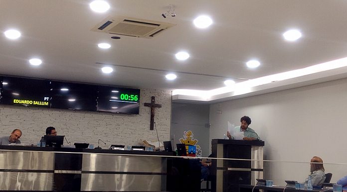 Rodnei Rocha insiste em diminuição de salário dos vereadores tatuianos