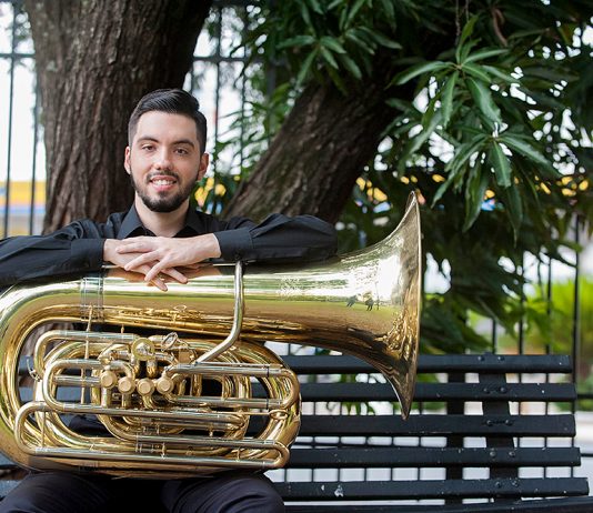 Recital de tuba pode ser acompanhado no na noite de sábado