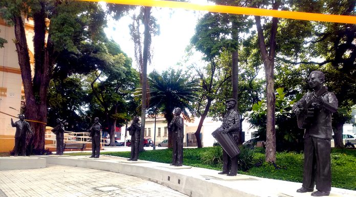 Reinaugurado monumento ‘Os Seresteiros’