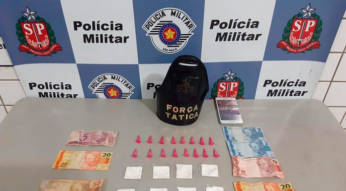 Dupla é presa com porções de cocaína em viela da Angélica