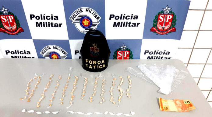 Acusada de tráfico é presa com porções de crack e cocaína na VE