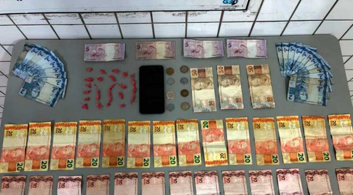 Após denúncia, PM prende jovem com pedras de crack na linha férrea