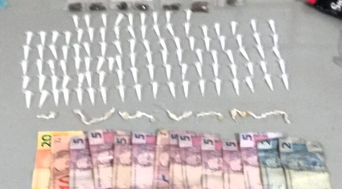 Jovens acabam sendo flagrados com maconha, cocaína e crack pela PM
