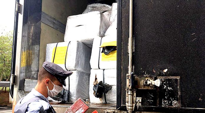 PMR prende motorista com quase oito toneladas de drogas em Tatuí