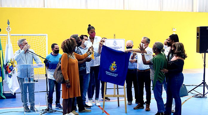 Entregue centro de esportes no Jd. Lucila