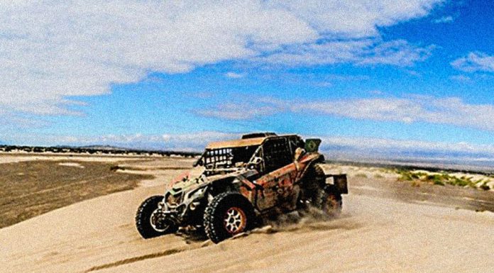 Preparação de equipe local de rali acontece em deserto do Peru