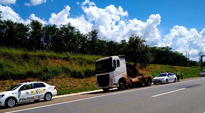 PMR acha caminhão roubado e prende o acusado na ‘SP-280’