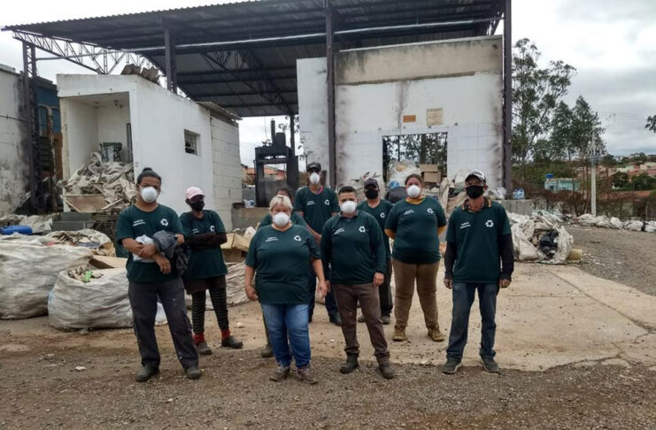 Produtos recicláveis são ‘pegos’ pela ‘Coleta Seletiva Solidária’