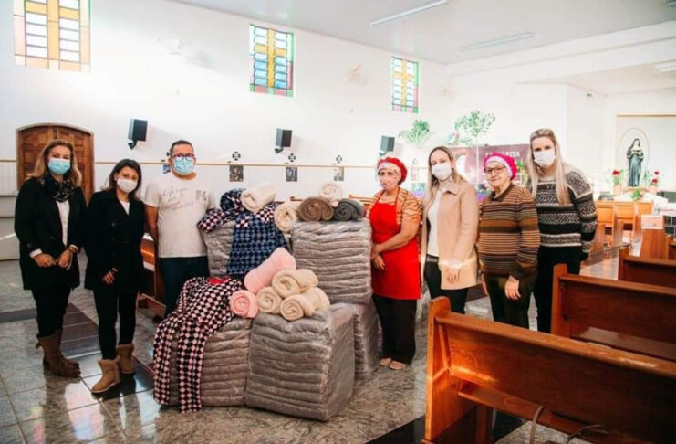 Fusstat distribui mais de mil cobertores a famílias e entidades