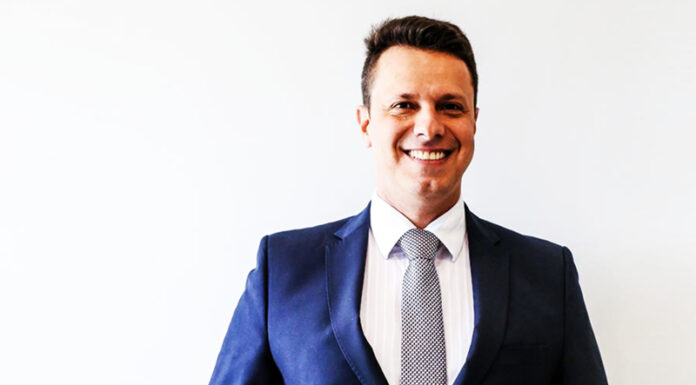 Apropriação ilícita dos símbolos da Nação