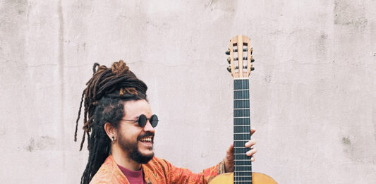 Músicas autorais de Gui Silveiras vão ser apresentadas nesta sexta-feira